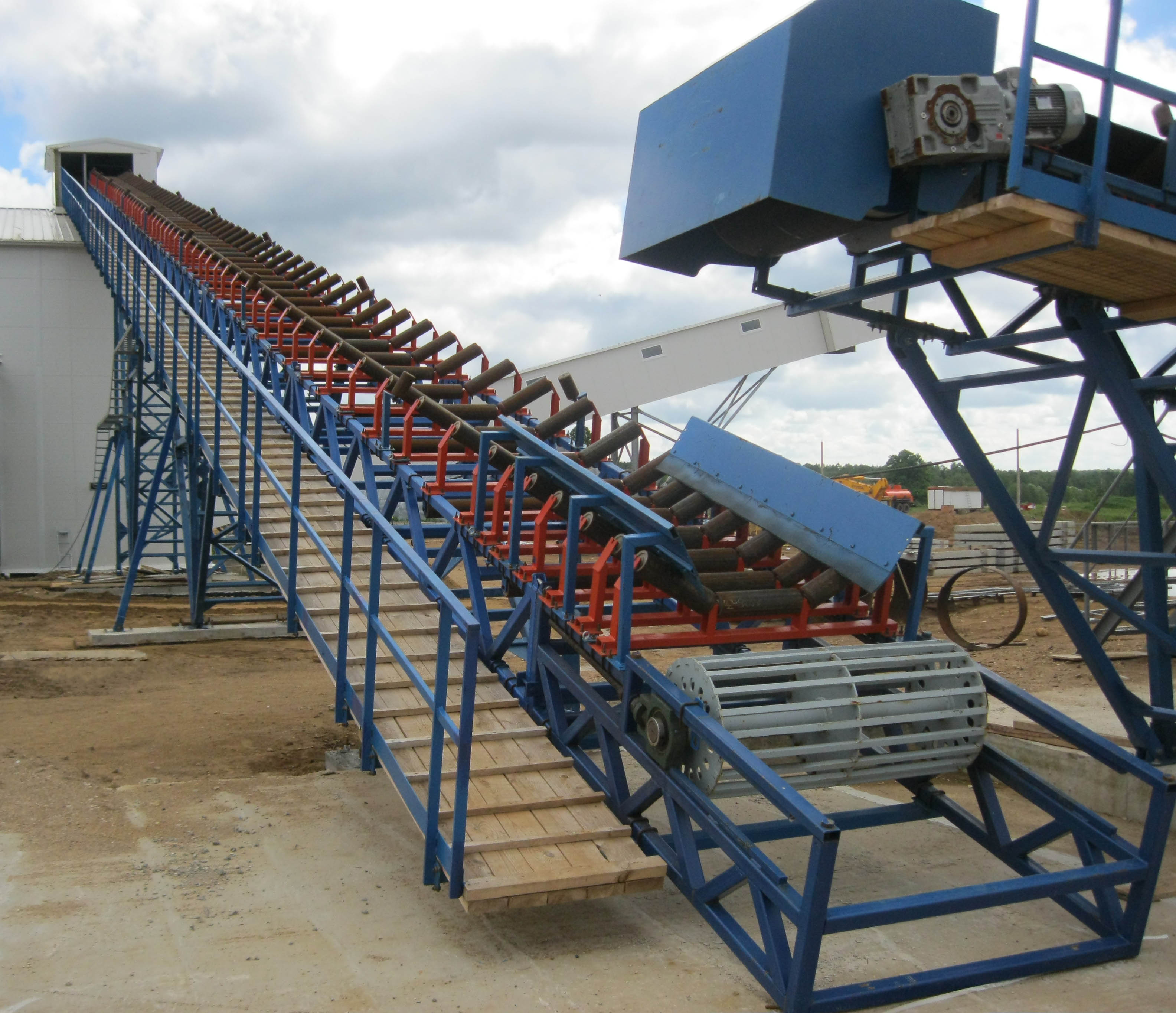 Conveyors / Conveyor systems